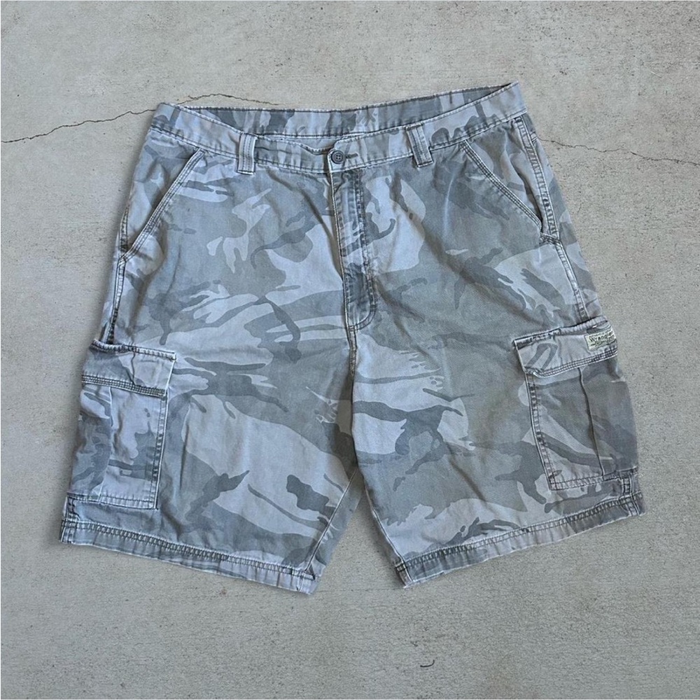 Wrangler Light Gray Camouflage Cargo Shorts
